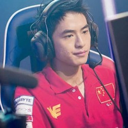 Pemuda Ini Raih Duit Miliaran dari Main Game