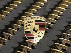 Braket Kunci Rusak, Porsche Recall 4.428 Mobil Sport