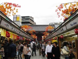 Suka Nyemil? Ini Aturan Jajan di Jepang