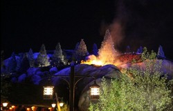 Duh, Wahana Baru Disneyland AS Kebakaran