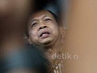 Wayan Koster Dicecar Soal Anggaran Wisma Atlet
