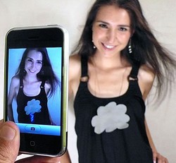 Comot Foto Bugil Tahanan, Polisi Jadi Pesakitan