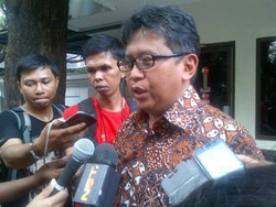 Effendi Simbolon Tolak Rencana Kenaikan BBM, ini Kata PDIP