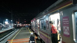 Commuter Line di Citayam Tertabrak Motor, Jalur Bogor Tersendat