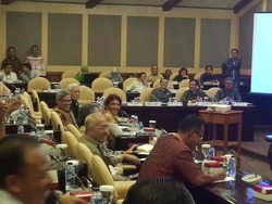 Saat Gaya Bicara Menteri Susi yang Ekspresif Dipuji Para Senator