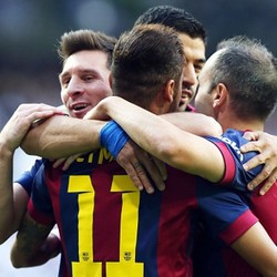 Ajax Tak Perlu Gentar dengan Trio Striker Barca