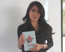 Laksmi Pamuntjak Segera Rilis Novel Baru Aruna dan Lidahnya