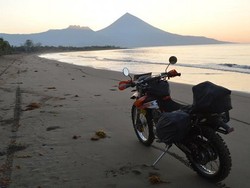 Bertarung dengan Waktu Menyeberangi Laut Sawu