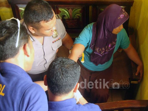 Tim DVI Polda Jateng Ambil Sampel Darah Orangtua Sumarti