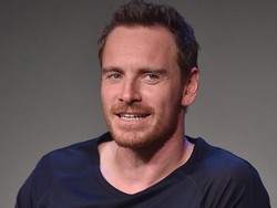 Christian Bale Mundur, Michael Fassbender Didekati untuk Peran Steve Jobs