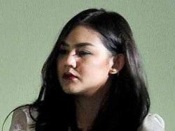 Tak Mau Kehilangan Momen, Sissy Priscillia Ajak Anak ke Tempat Kerja