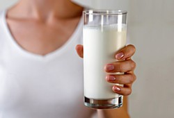 Banyak Minum Susu Justru Meningkatkan Risiko Kematian?