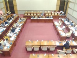 Komisi III Kembali Gelar RDPU, Hanya 14 Anggota DPR KMP yang Hadir