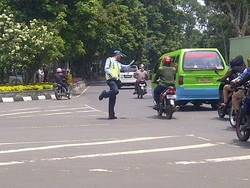 Suka Duka Mahfud Jadi Relawan Pengatur Lalin: Ditabrak hingga Jadi Artis