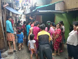 Bangun Tidur Siang, Kakek Sinin Mules-mules Terus Bertelur Lagi