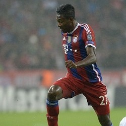 Alaba Dibekap Cedera Lutut