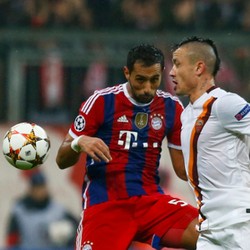 Roma Kalah Lagi dari Bayern, Radja Nainggolan Lihat Sisi Positifnya