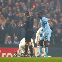 Yaya Toure Minta Maaf atas Kartu Merahnya