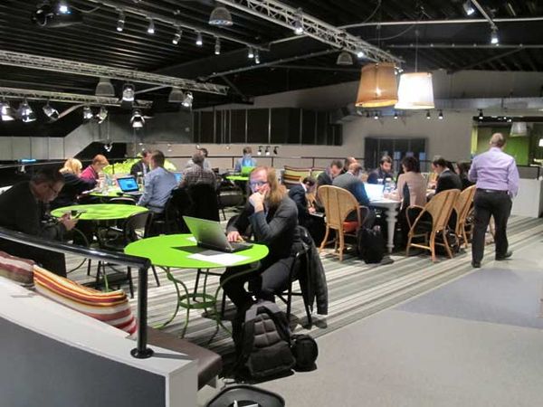 Ericsson Studio: Pohon 'Berbicara' Sampai BTS yang Menyamar