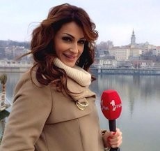 Berwajah Cantik, Presenter Ini Bikin Tim Sepakbola Tak Bisa Konsentrasi