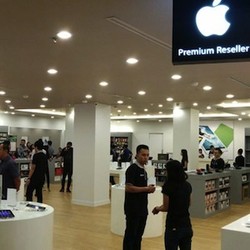 Toko Apple Terbesar se-Asia Tenggara Ada di Kelapa Gading