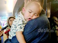 Gemes! Lucunya Putra Sissy dan Rifat Tertidur Pulas