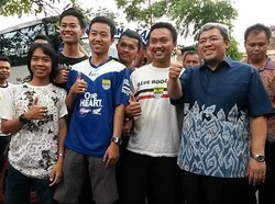 Aher Lepas Ribuan Bobotoh ke Palembang