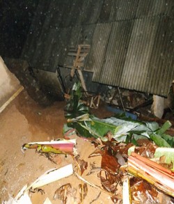 Rumah Bertabrakan karena Pergerakan Tanah, Seorang Balita Tewas