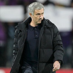 Kali Ini Mourinho Langsung Bete Ketika Ditanya soal Liverpool