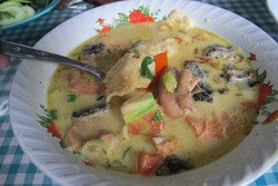 H. Usman Ali: Nyang Enak di Sini, Soto Betawi dan Pecak Lele Khas Betawi!