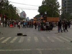 2 Mahasiswa Diamankan saat Rusuh Demo BBM di Makassar