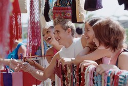 6 Tips Penting Menawar Harga di Negeri Orang