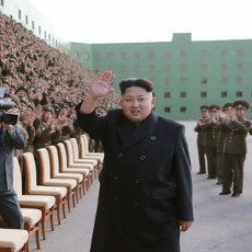 Muncul di Publik, Pemimpin Korut Berjalan Tanpa Tongkat Tapi Pincang