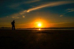 Siapa Sangka, Sunset di Pantai Aceh Seindah Ini