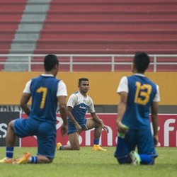 Strategi Persib Kuasai Tempo dan Garis Pertahanan Rendah