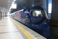 Kereta Berkepala Robot, Hanya di Jepang