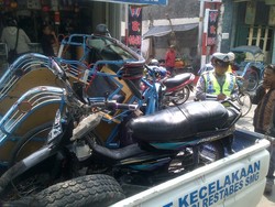 Hendak Menyeberang, Tukang Becak Tewas Tersambar 2 Motor