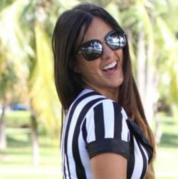 Model Seksi Ini Baru Dapat Lisensi Wasit Serie A dan Serie B Italia