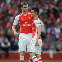 Arsenal Butuh Satu atau Dua Bek Baru