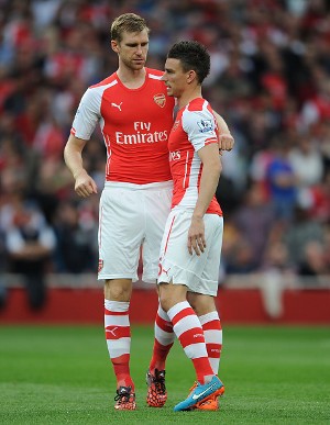 Arsenal Butuh Satu atau Dua Bek Baru