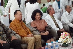 Di Sela Kesibukan, Menkes Nila Sempatkan Bertemu Mantan Rekan Kerjanya