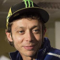 Rossi Targetkan Titel Juara Dunia ke-10 di 2015