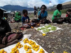 Bertemu Mama-mama Papua di Riuhnya Pasar Puncak