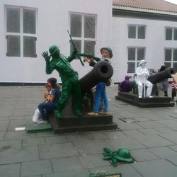 Ada 8 Patung Hidup di Festival Kota Tua Jakarta