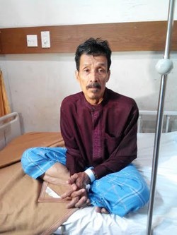 Menanti Kakek Sinin Bertelur di RSUD Koja