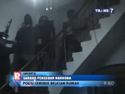 Diduga Jadi Sarang Narkoba, Polisi Gerebek Belasan Rumah di Kp Bahari