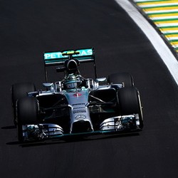 Rosberg Kalahkan Hamilton Lagi