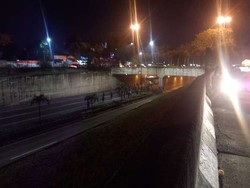 Suporter Bola yang Tumpah di TB Simatupang Blokir Jalan Depan Antam