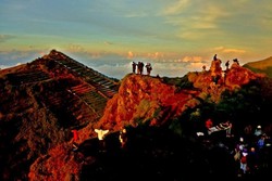 Dataran Tinggi Dieng, Surga Alam di Atas Awan