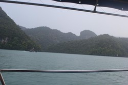 Dari Pantai Hingga Danau Tengah Laut, Semua Ada di Langkawi!